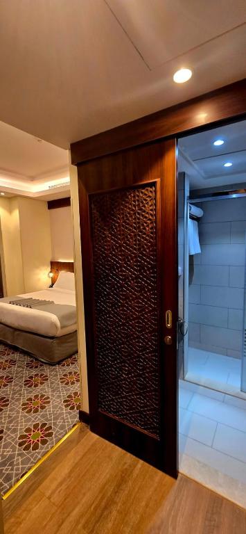 Deluxe Room room 1